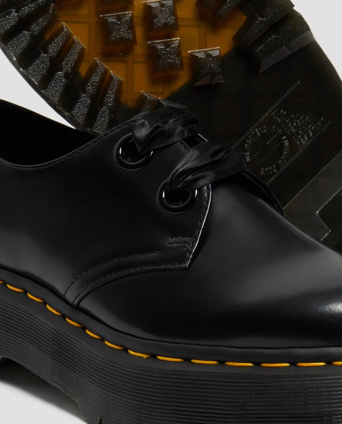 Dr.Martens Holly Plateau Black 25234001