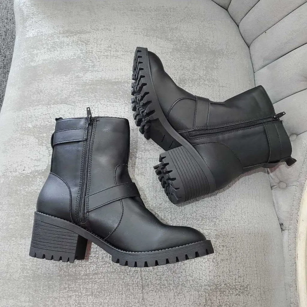 Madden NYC Boots 9.5