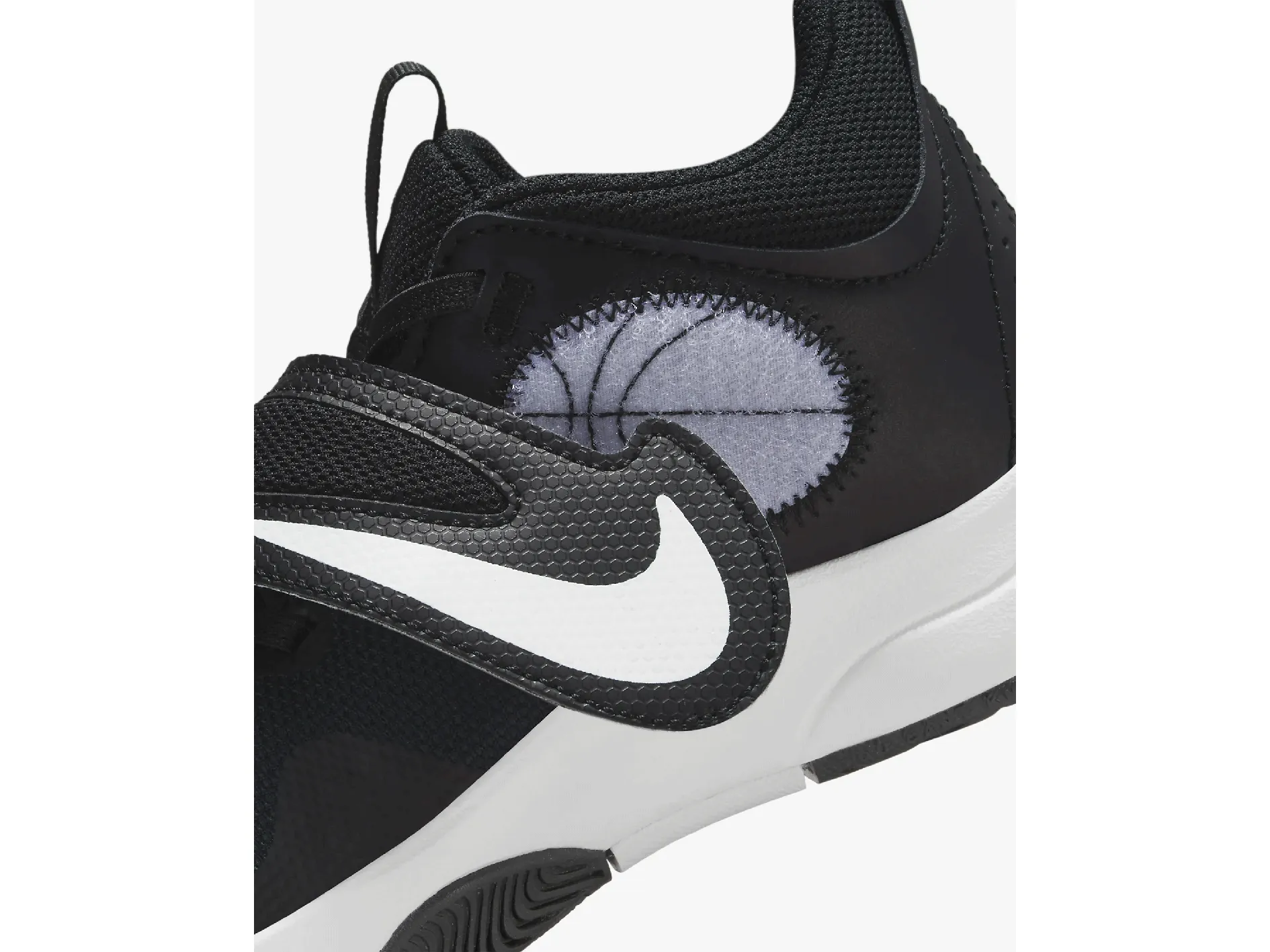 Nike Junior Team Hustle D 11 GS <BR> DV8996 002