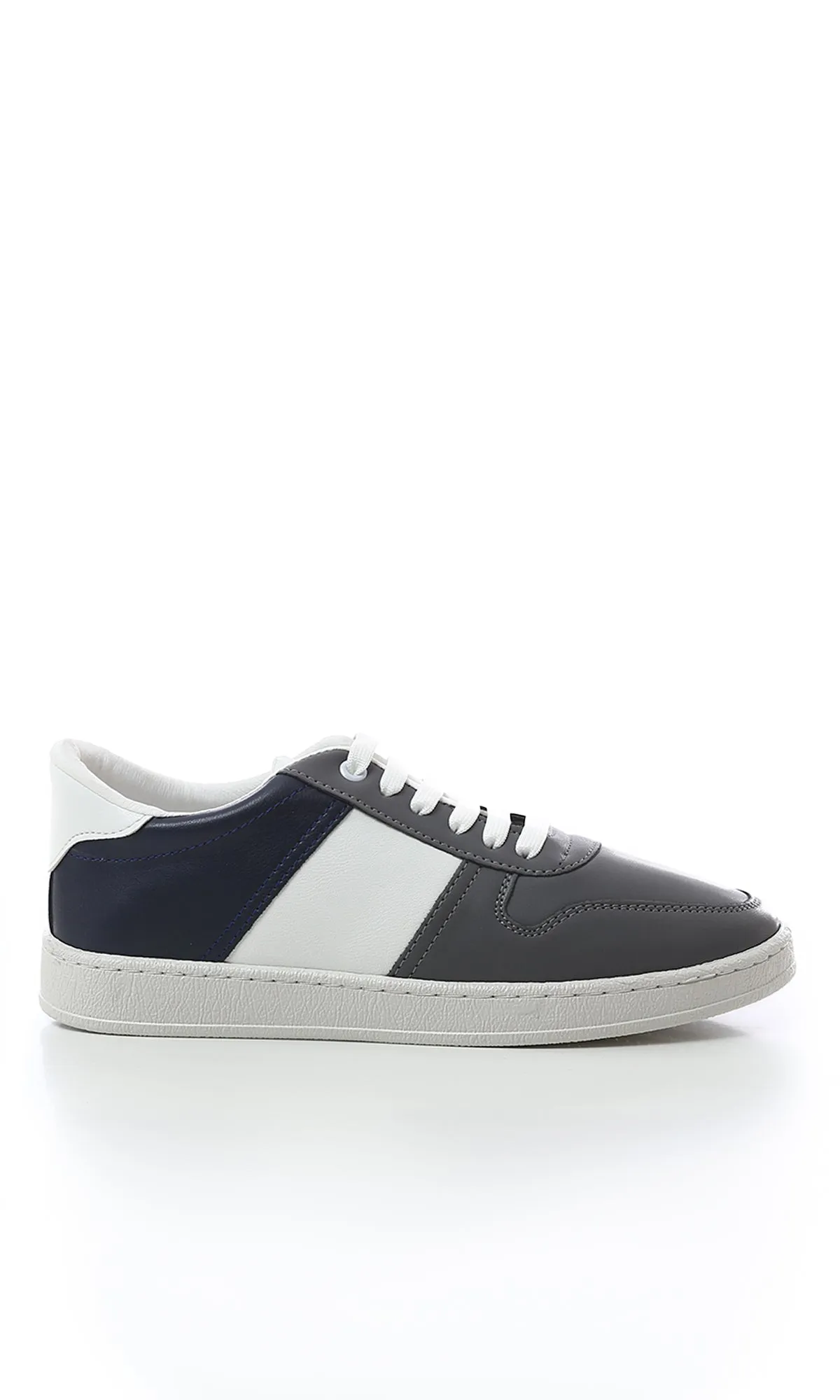 O179078 Tri-Tone Round Toecap Casual Shoes - Dark Grey, White & Navy Blue